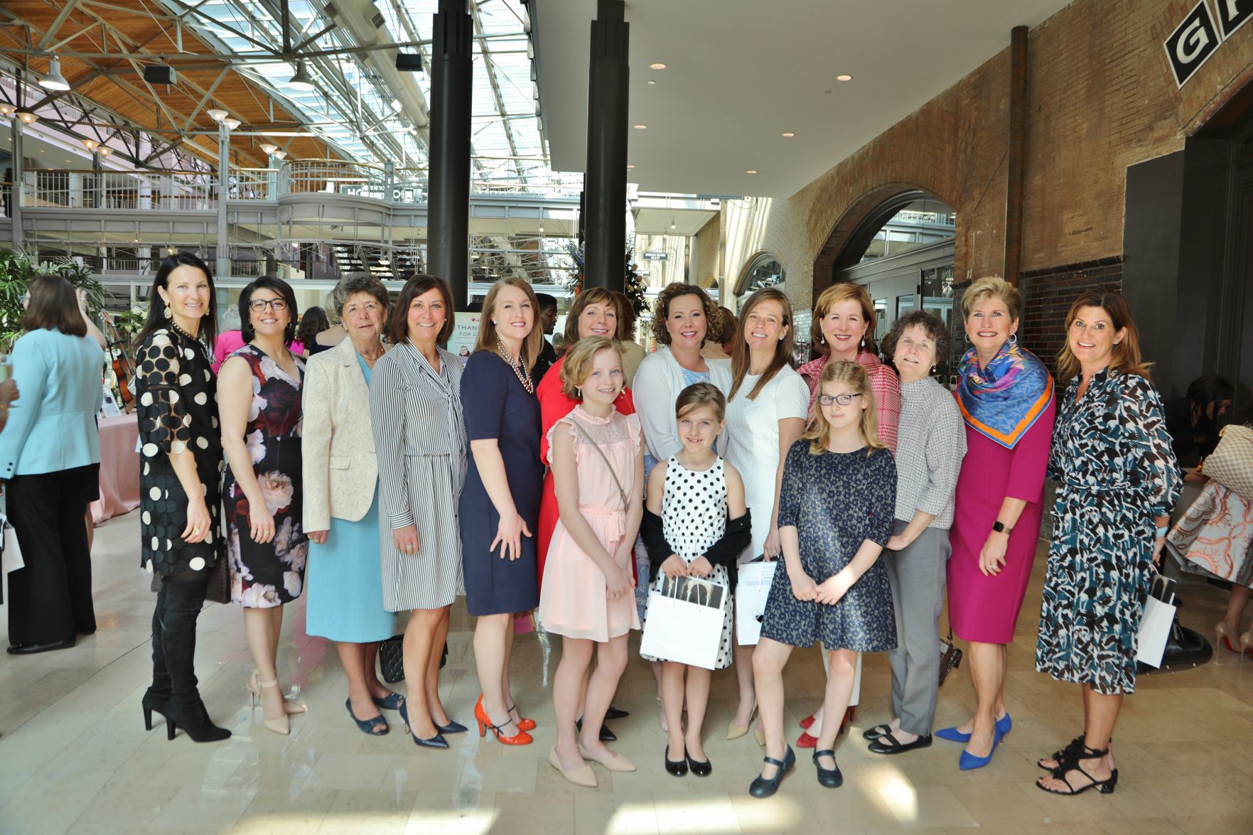 Anya Donaldson, Tricia Spence, Loretta and Kim Grbac, Jenni Bingaman, Kay Bradley, Stacie Owens, Maggie Moore, Laura Ellenhorn, Ellen Burkemper, Merry Mosbacher, Front: Maggie Owens, Sadie Moore, Katherine Rose Ellenhorn